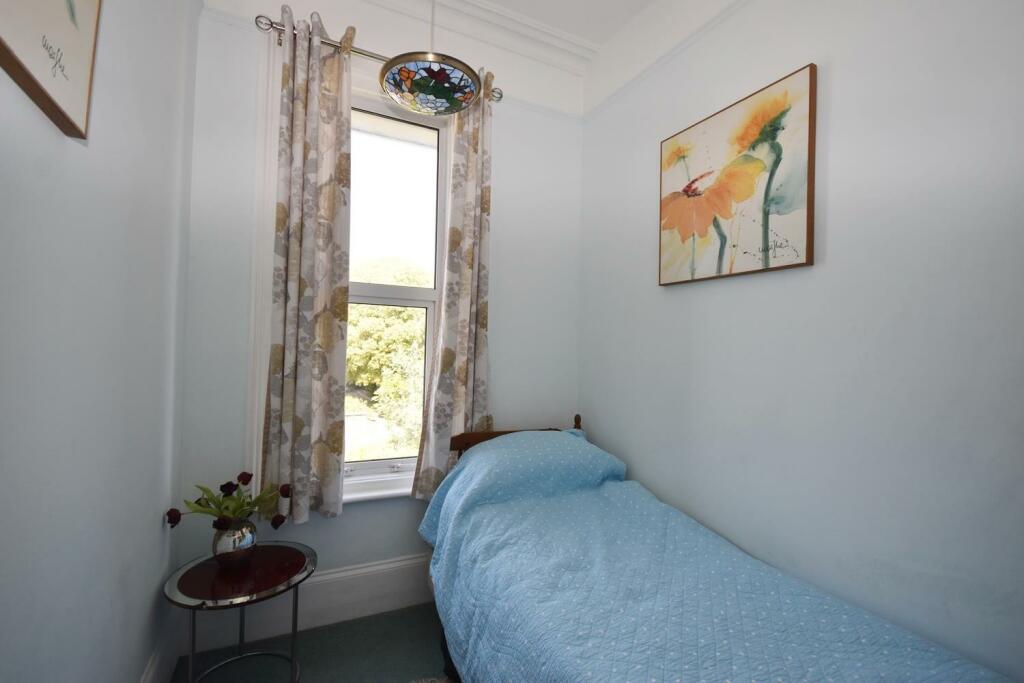 Bedroom 4.JPG