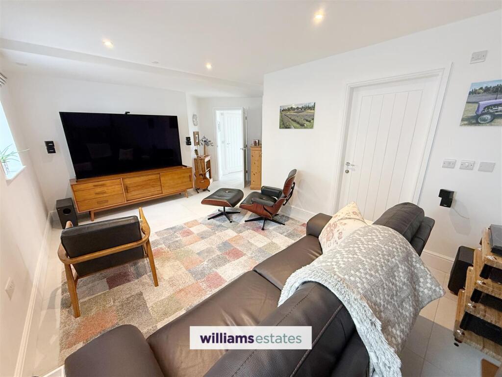 Downstairs Bedroom/Cinema Room
