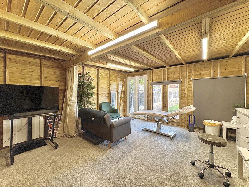 HOME OFFICE/STUDIO