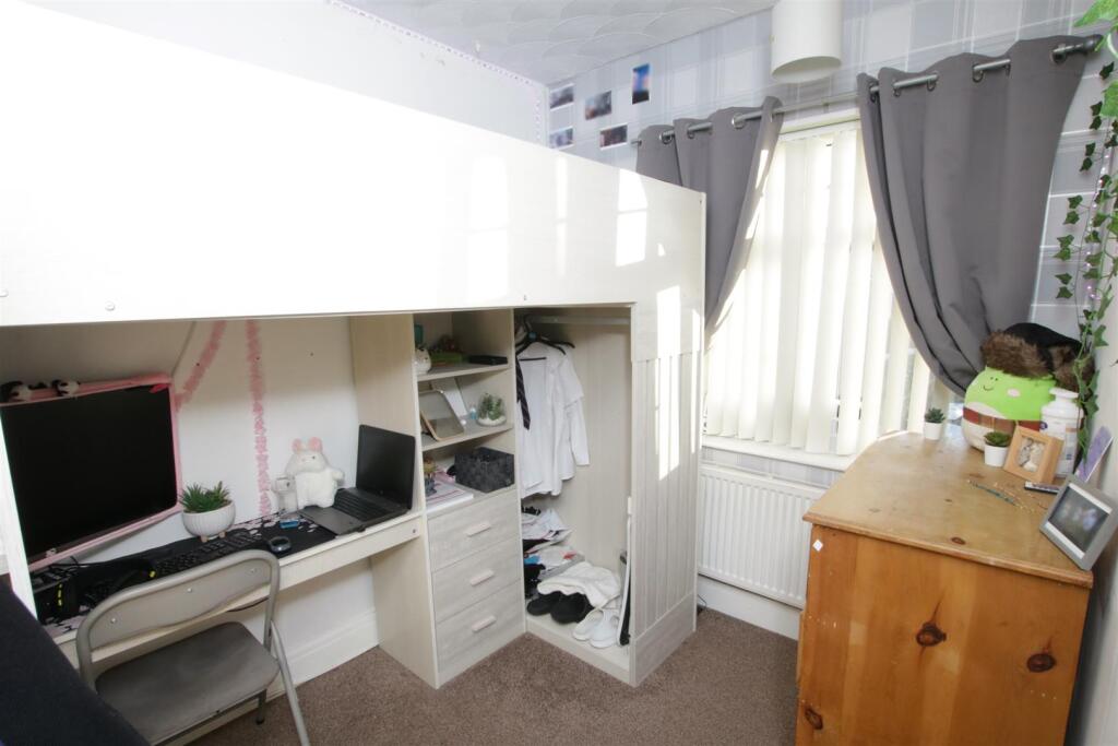 BEDROOM 3