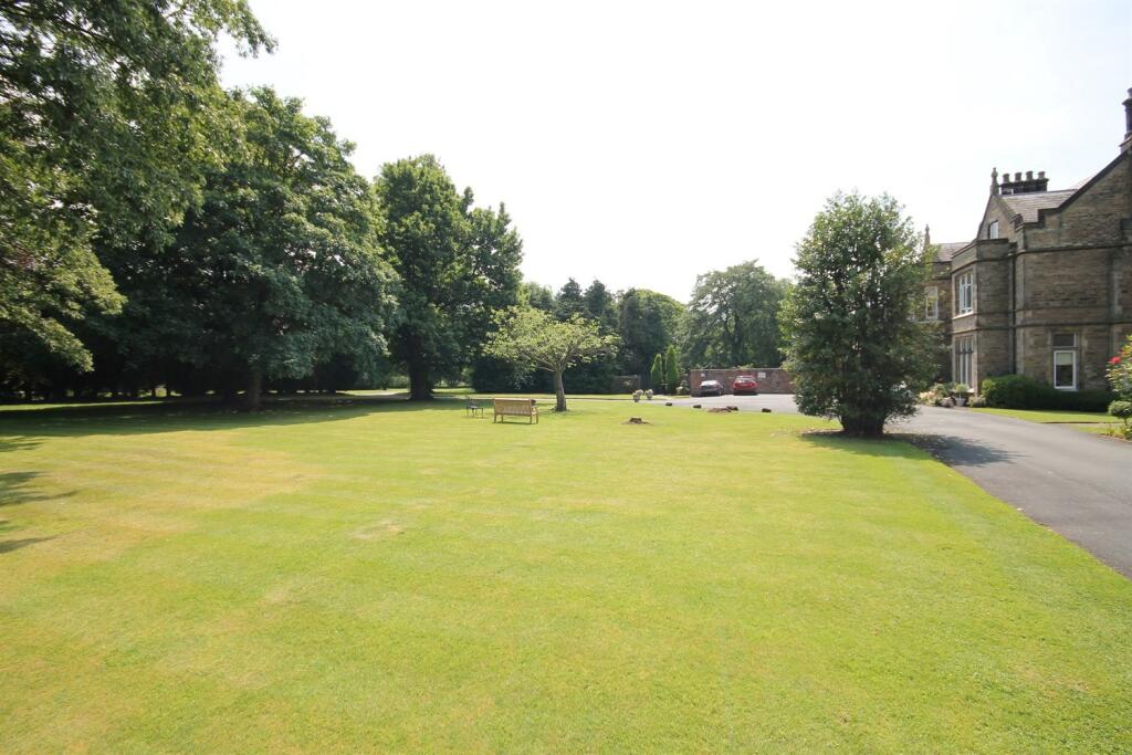 Hall Lane, Mobberley