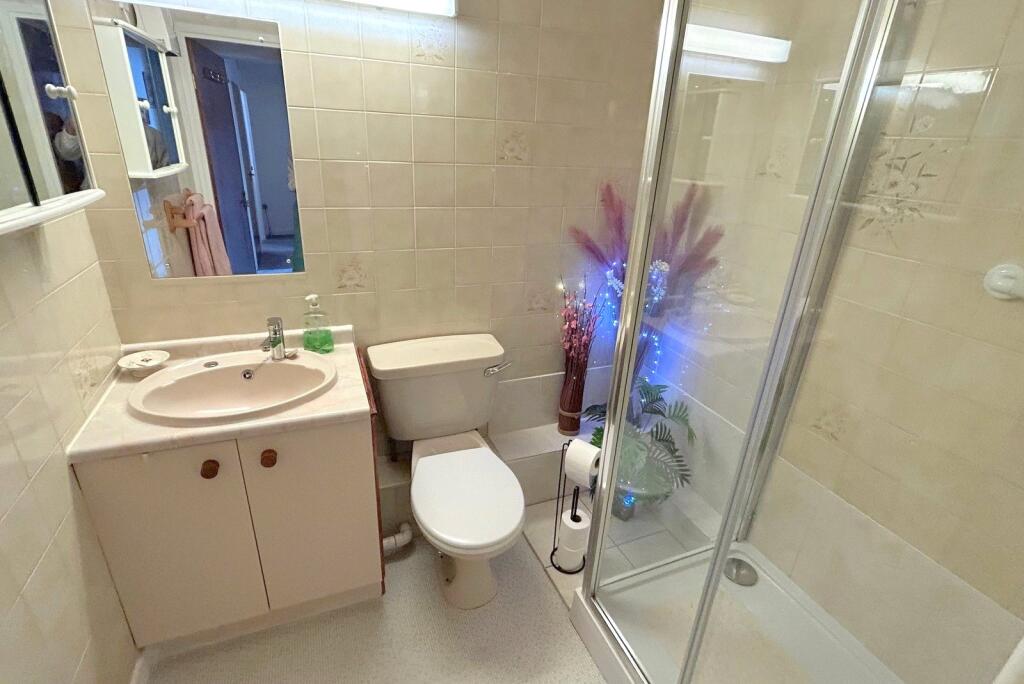 Shower Room/Wc