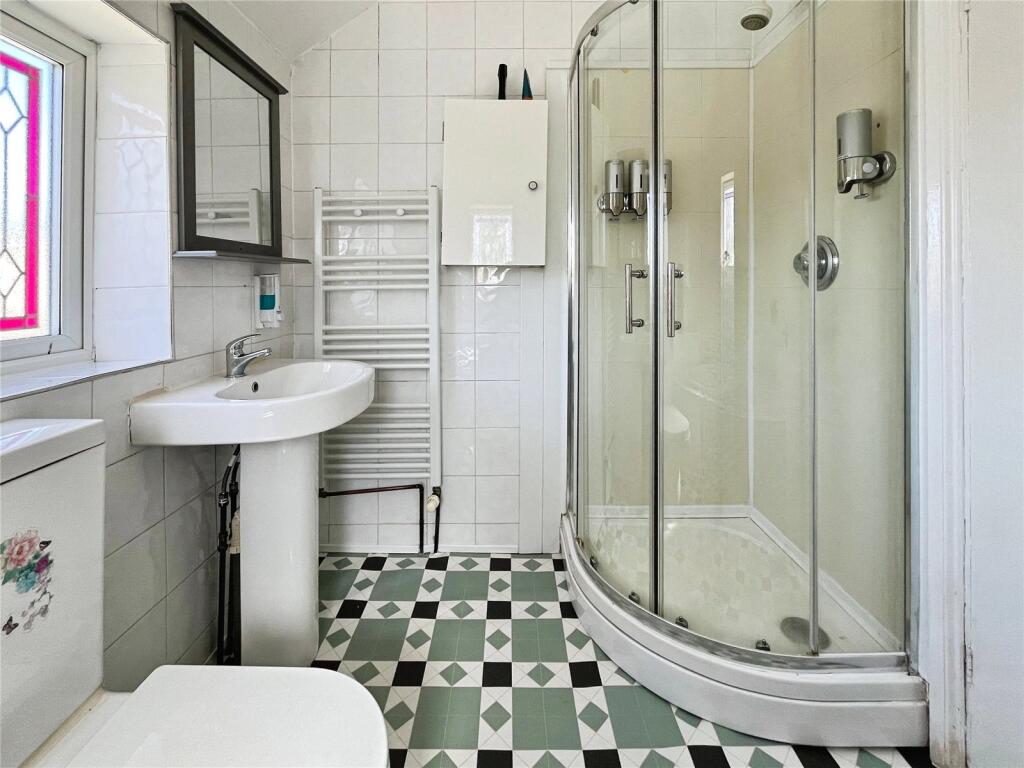 Bathroom/Shower Room