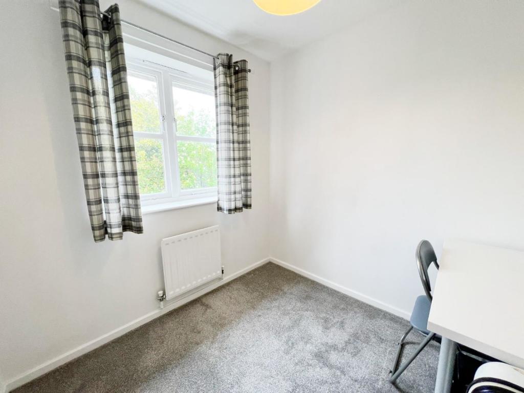 Bedroom 3.jpg