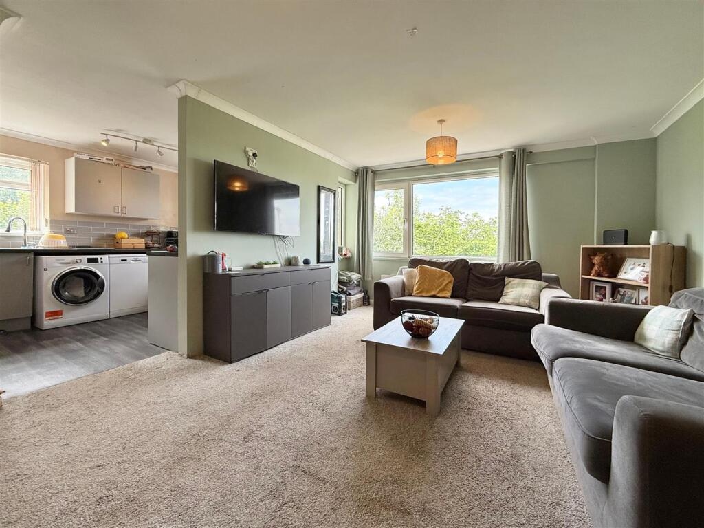 Lounge Into Kitchen.JPG