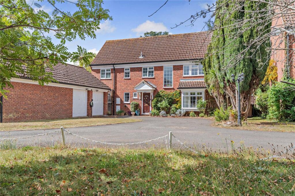 Gracechurch Court, Peterborough, PE1