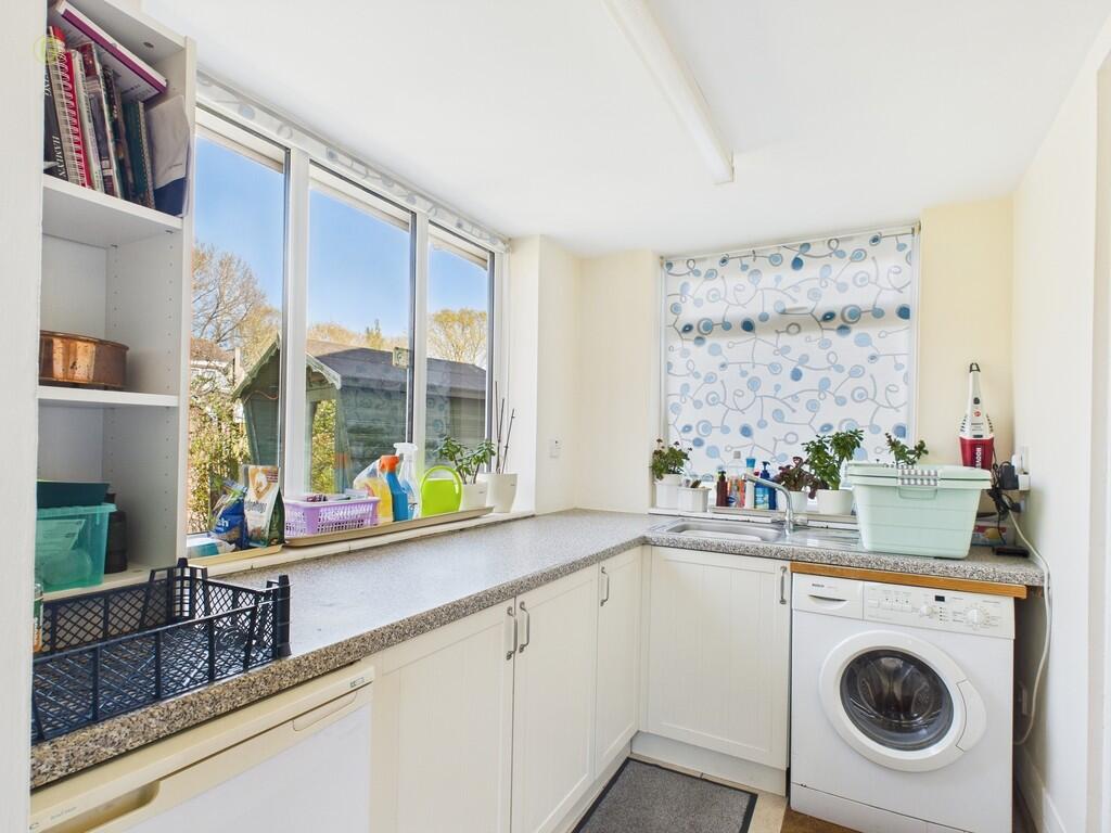 CAM03830G0-PR0137...