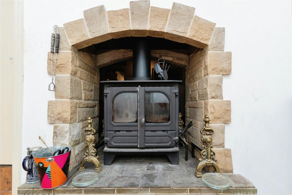 Feature Log Burner