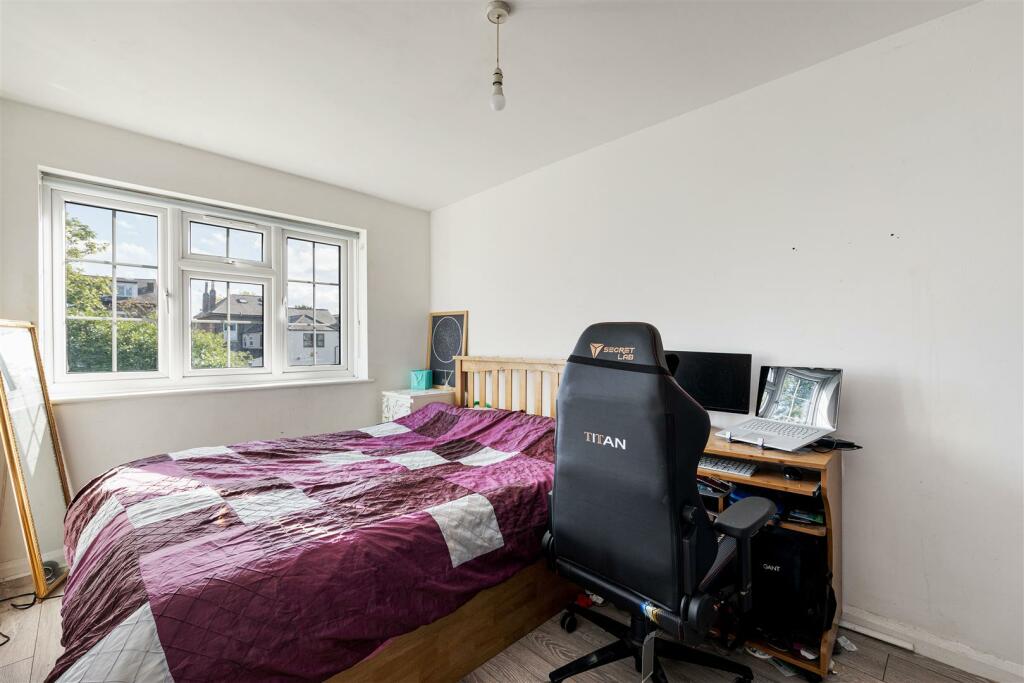 Cherrydeal Court E11