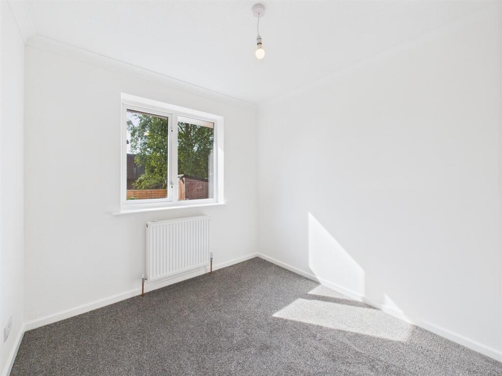Bedroom: