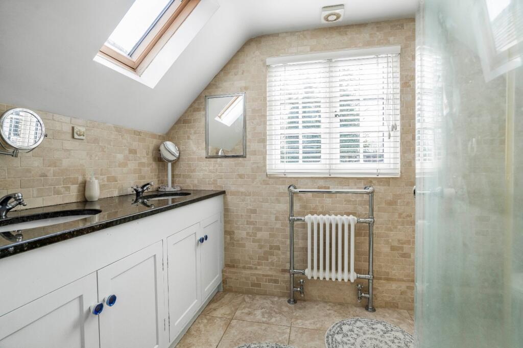 En-Suite From Master