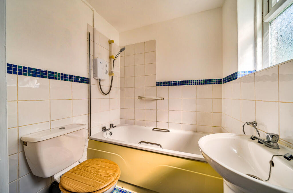 1312275-11-684fe4...