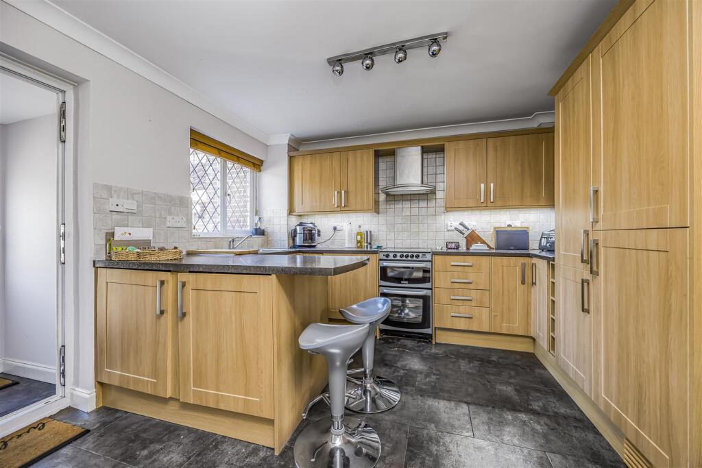 17 Kingfishers, Fareham-PorticoMarketing-SoldBy-21