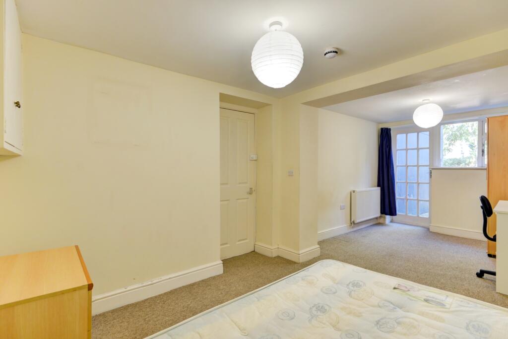 183 Elm Grove Bedroom 1 (3)