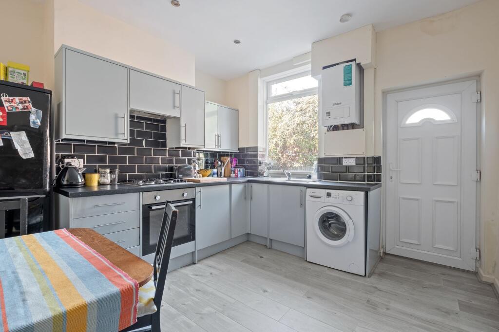 LOUNGE AND KITCHEN/DINER