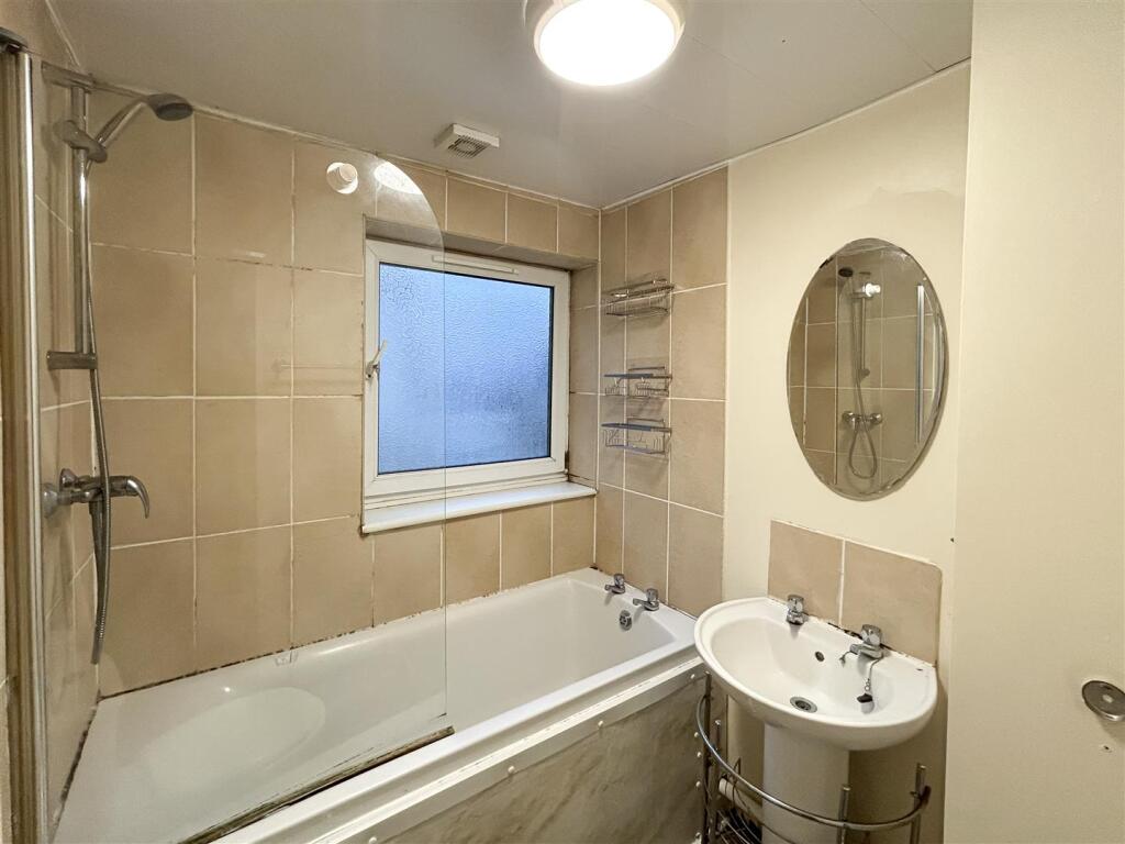 1765991163_0_e1fb0e01-8037-4df8-ab51-56fd28372960_