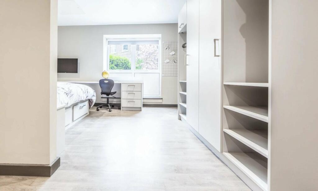 27 Monument House Ex