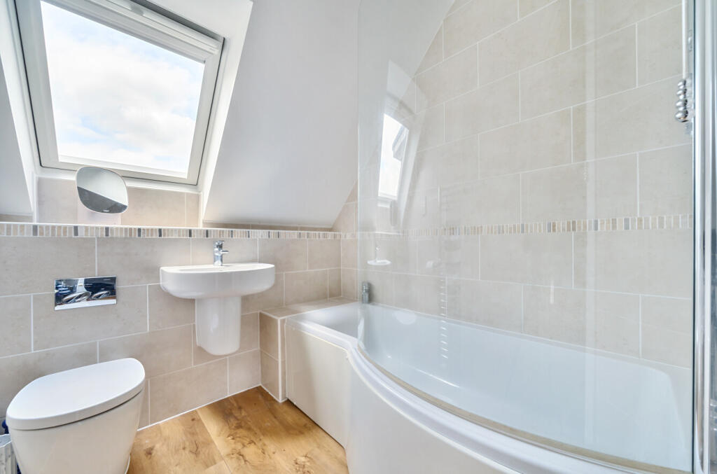 1295640-19-682b47...