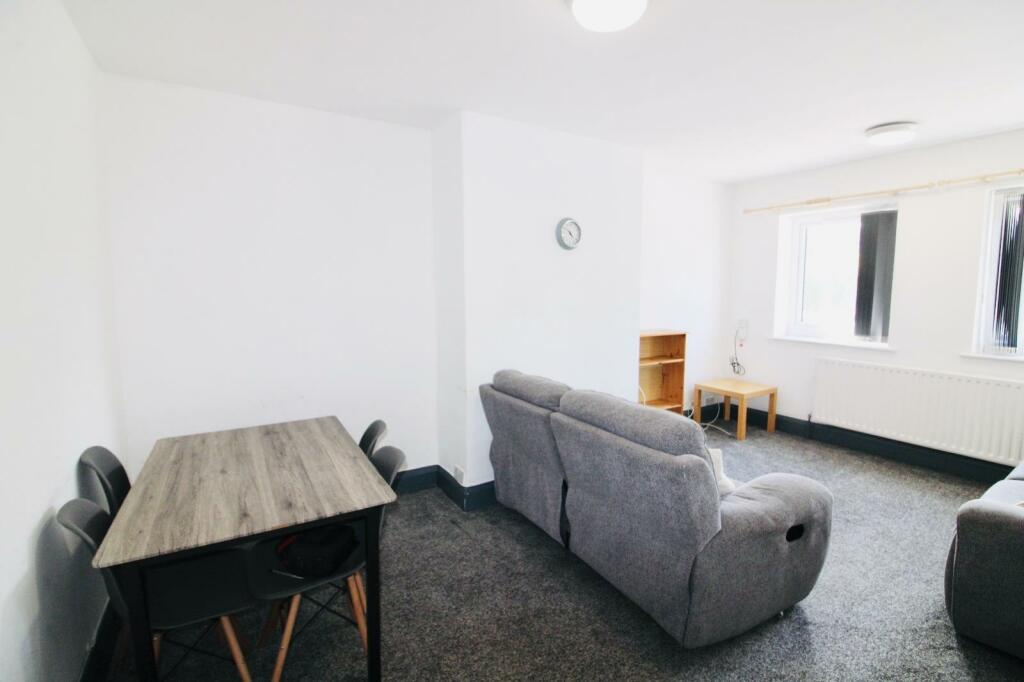 Living/Dining Area