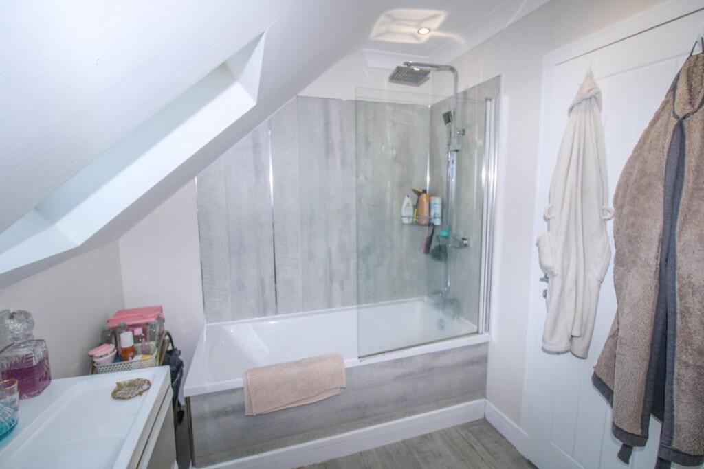 BEDROOM ONE EN-SUITE BATHROOM.jpg