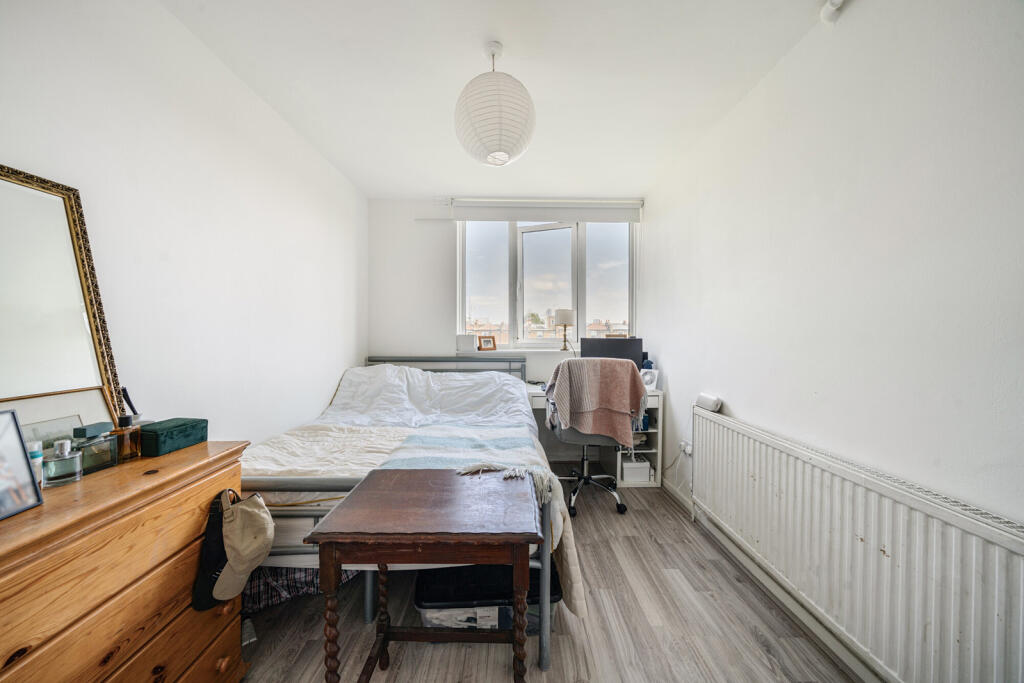 1325762-5-687a252...