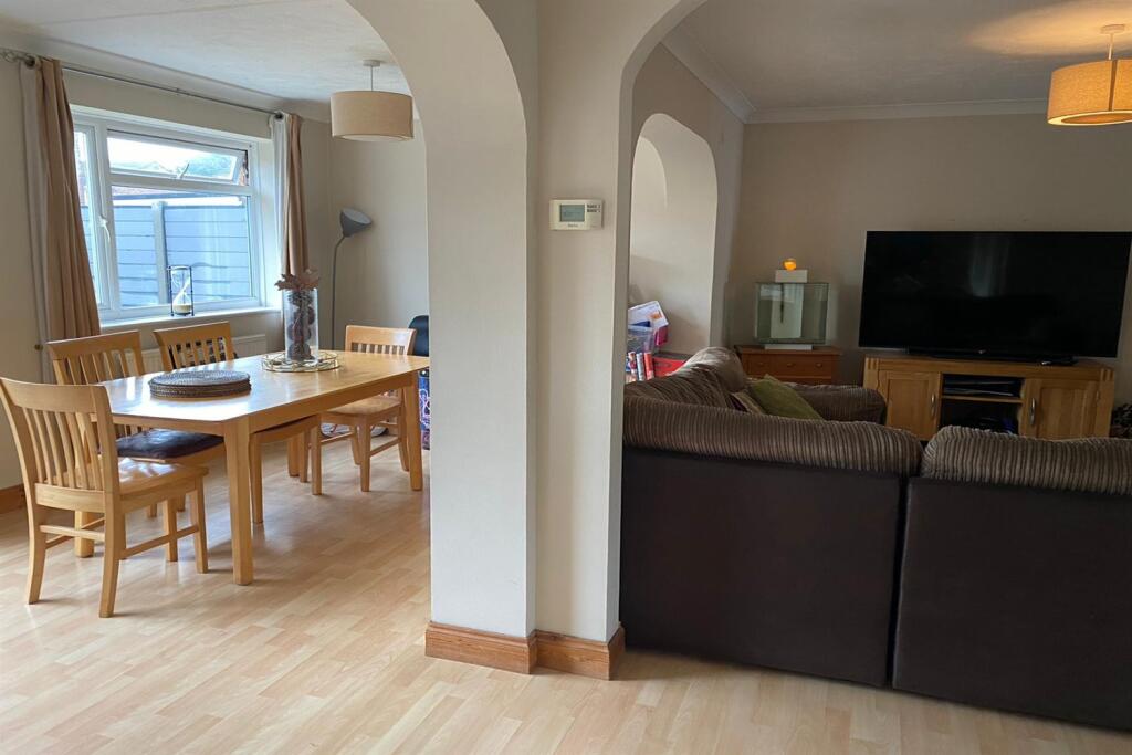 Extension+into+dinin