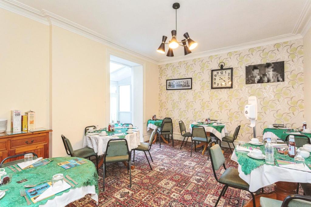 Guest Dining Room