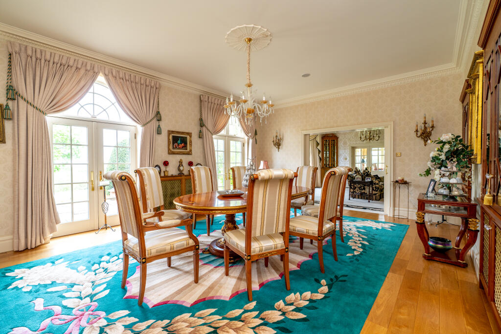 J Dining Room (2).jpg