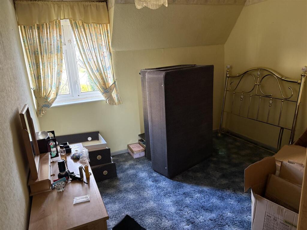 Bedroom 2.jpg