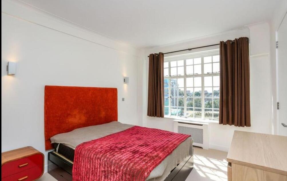 property in St. Mary Abbots Court, Warwick Gard, 
High Street Kensington, W14