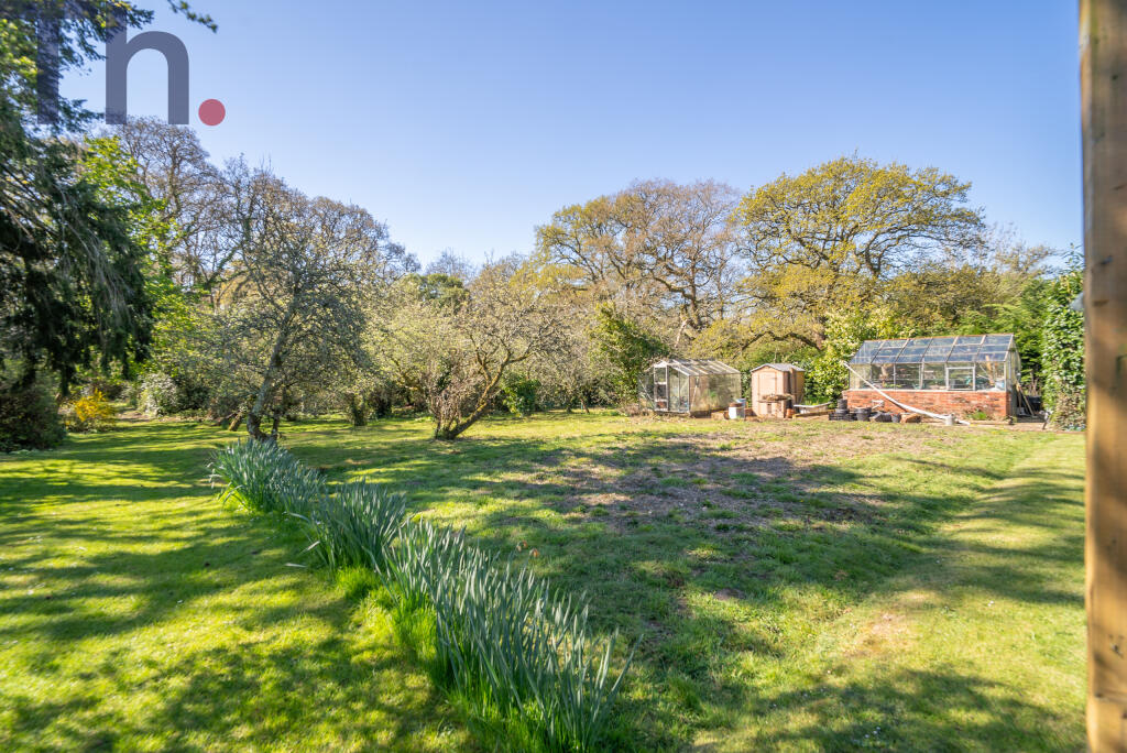 Grounds Extending to 3.48 Acres