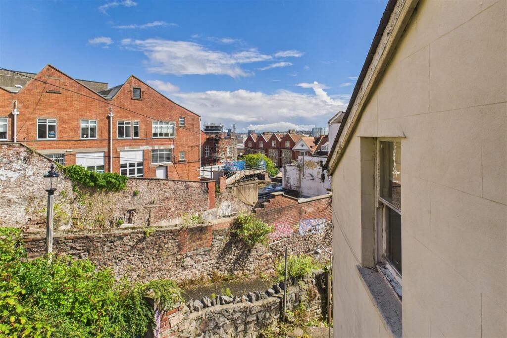 97 Woodland Road, Redland, Bristol BS8 1US | Freeh