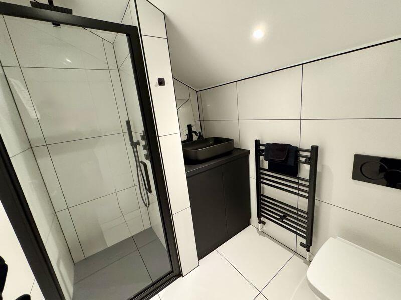 Main Shower Room