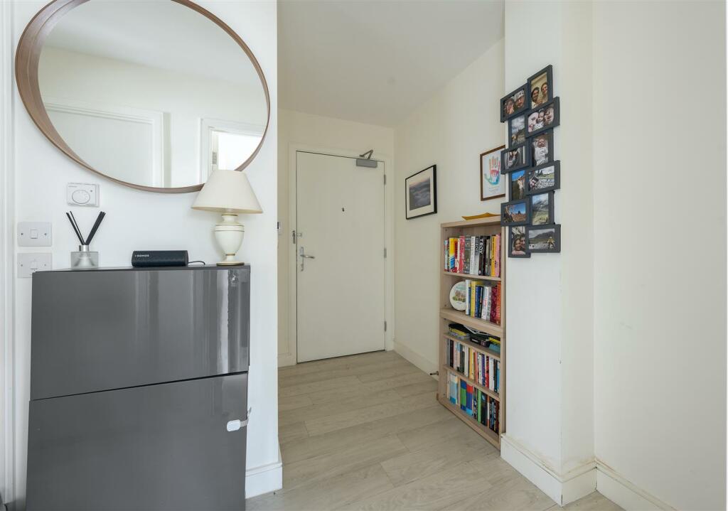 Craig House E17