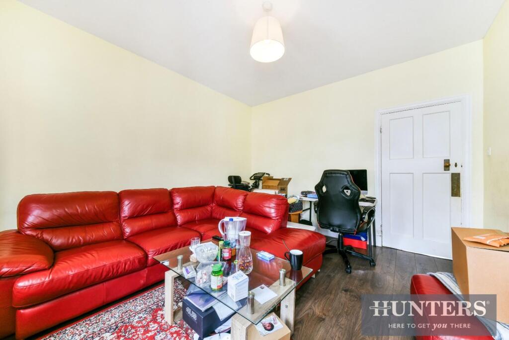 33a Wrythe Lounge 2.jpeg