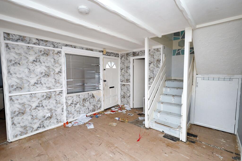 32 Wimbish End, Pitsea, Basildon, Essex, SS13 3PD