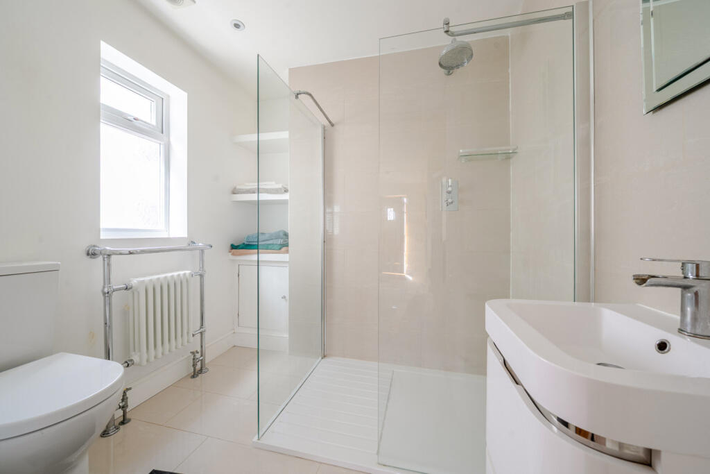 1349334-15-68c019...