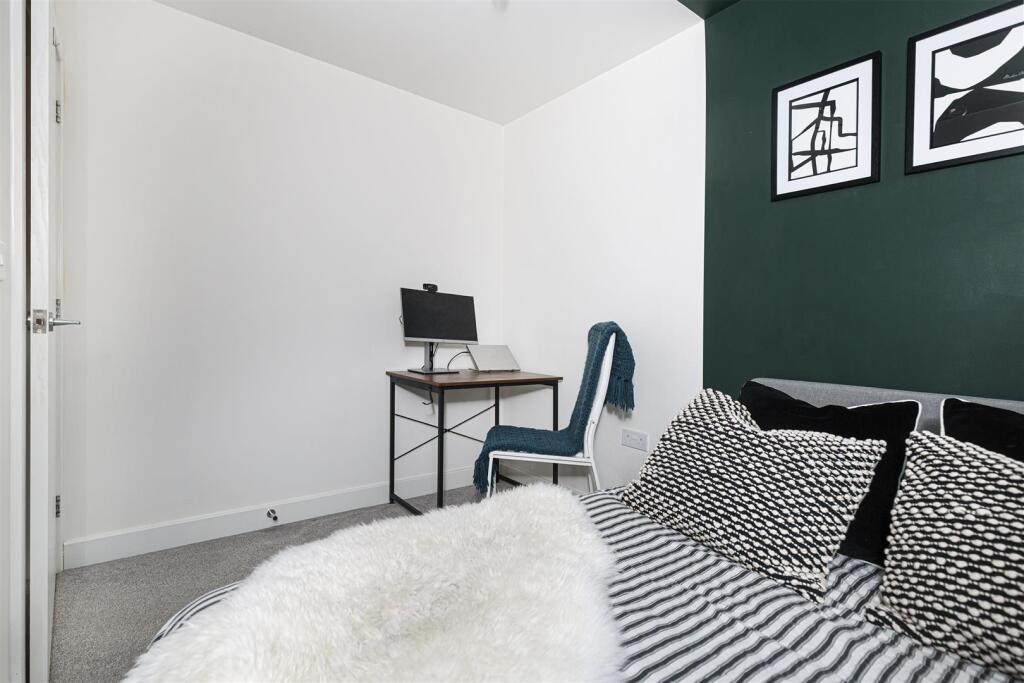Bramleys Estate Agents - Lapwing Close - Crosland 