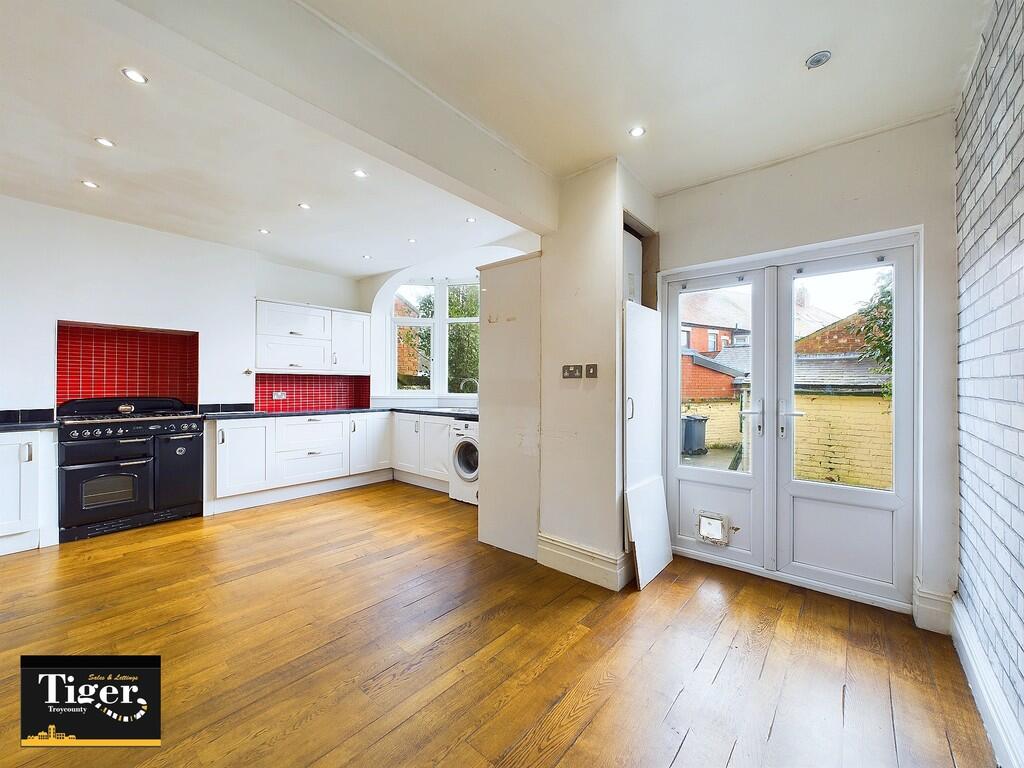 CAM03440G0-PR0241...