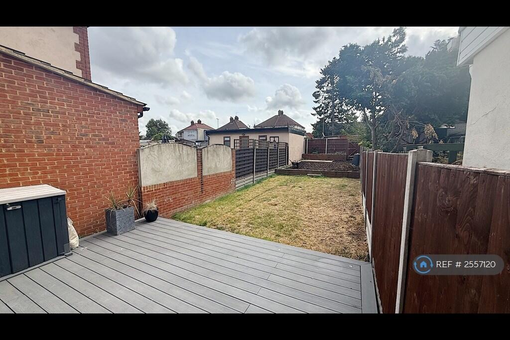 South Facing Garden Approx 70ft 