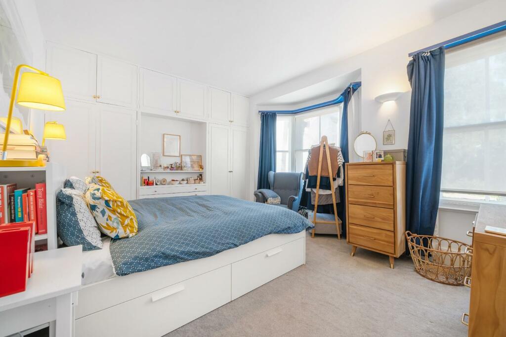 Bedroom 1.jpg