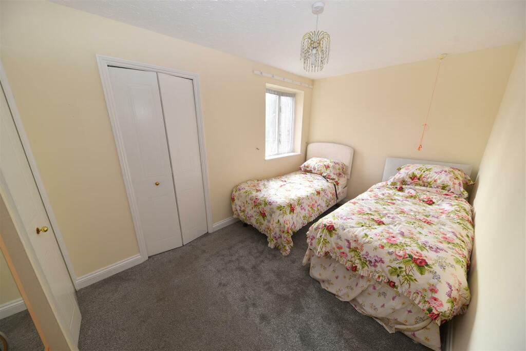 bed1.JPG