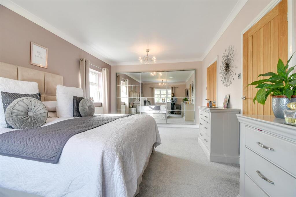 Principle bedroom