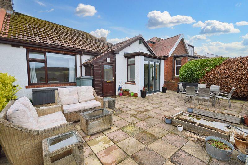 Front sun terrace