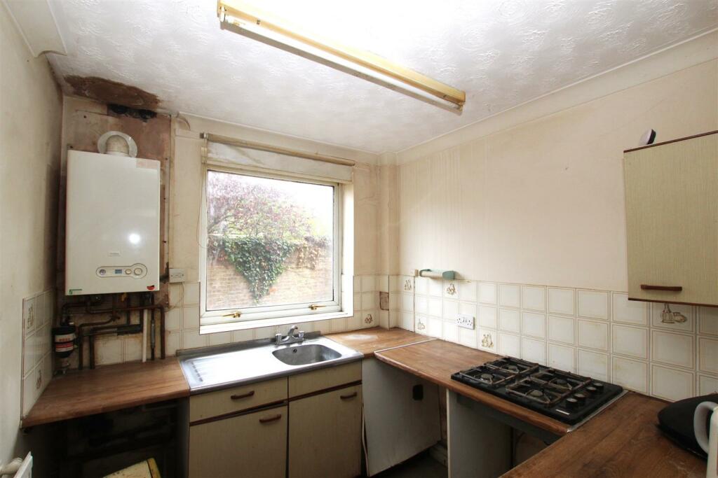 Willingham Court - GFF -Kitchen.JPG