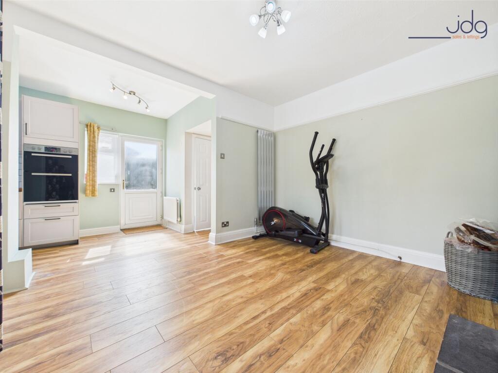 Open plan kitchen diner room