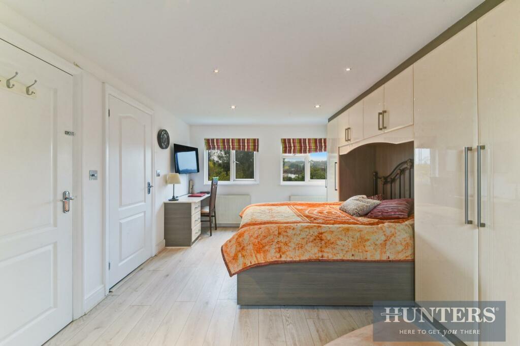 CLARENCE AVANUE (1).jpg