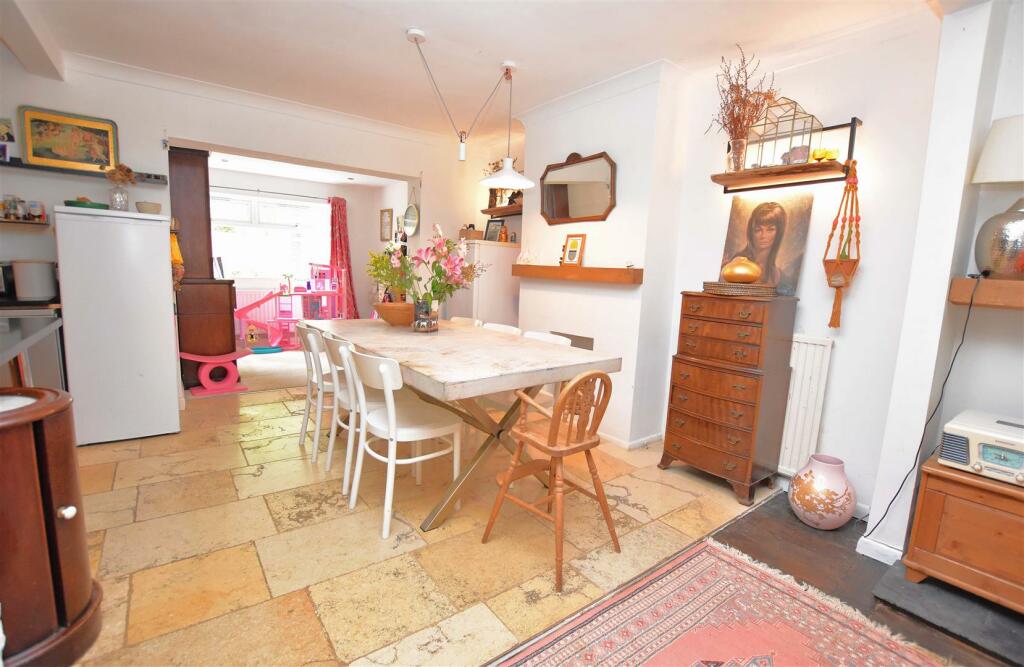 Dining Room.JPG