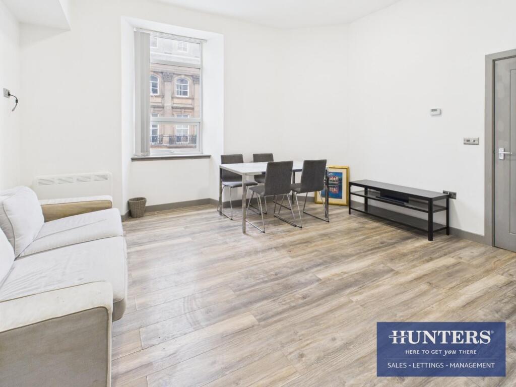 Kitchen/Living Area