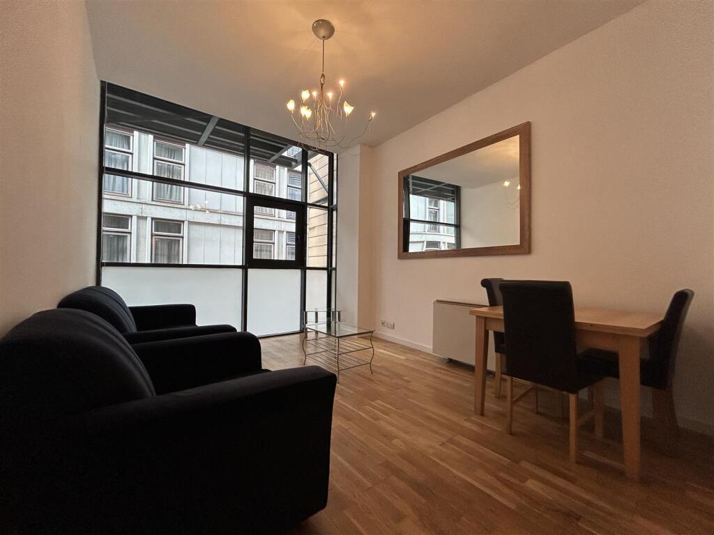 Livingroom.jpeg